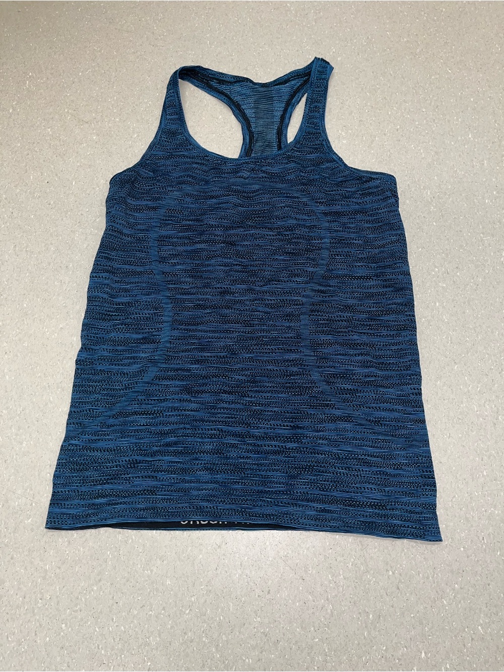 Lululemon Swiftly Tech Racerback 2.0
Prism Stripe Turquoise Tide Multi - Size 8